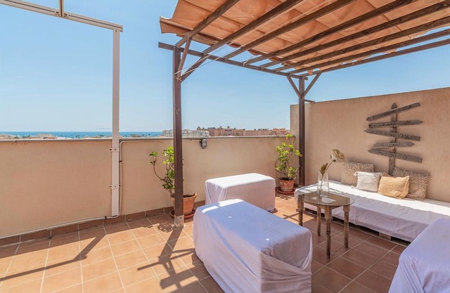 2 bedroom accommodation in Roquetas de Mar