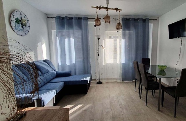 Apartamento luminoso y limpio, Alicante, plaza Manila (playa- a 25minutos a pie)