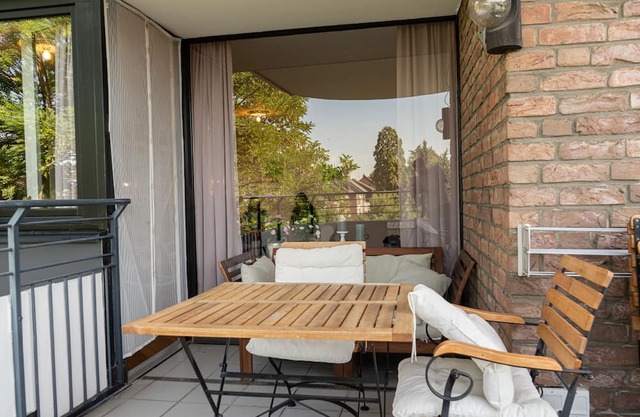 Holiday Apartment "Elegante Am See" with Private Terrace & Wi-Fi