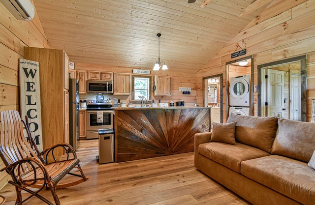 Beautiful Log Cabin on Horse Farm The Holy Cow