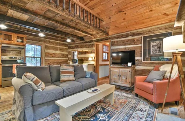 Ursa Minor Black Mountain Cabin