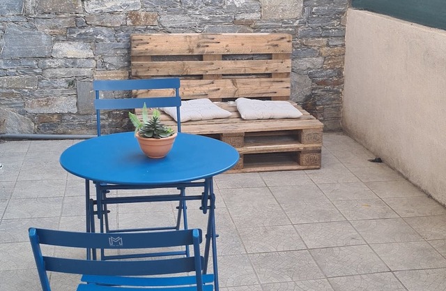 apartment near train stop and water park