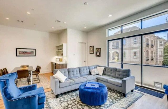 Two 4-Story Homes / Near Downtown / 8 BDRMS / For Groups