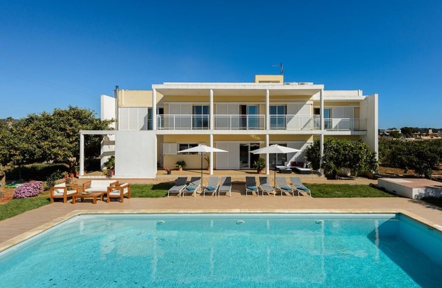 GUASCH, CAN Villa. Ibiza. Villa amplia, cerca de la playa de Niu Blau y del centro de Santa Eulalia