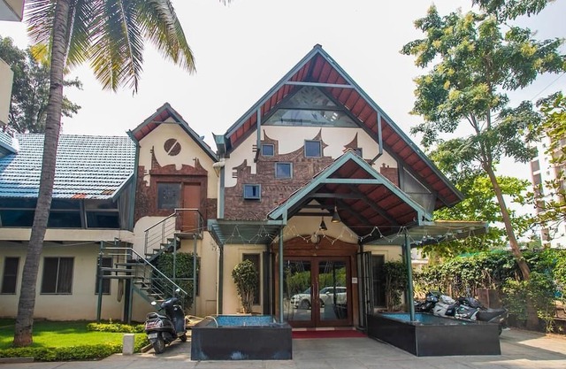 Comfort&Exteriors and Interiors decor Rooms Stay