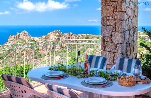 Villa Costa Paradiso con piscina independiente y maravillosa vista para 6 personas