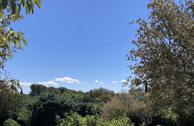 5 minutos de Aix en Provence en el sitio de Ste Victoire.