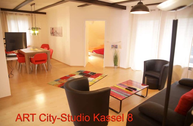 Exclusivo apartamento tranquilo en la ciudad / cerca del centro de Kassel + DOCUMENTA / Vista de Hércules