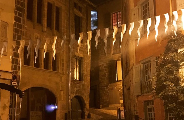 Distrito Histórico de Puy- Festival de las Luces Festival de 2 a 15 personas