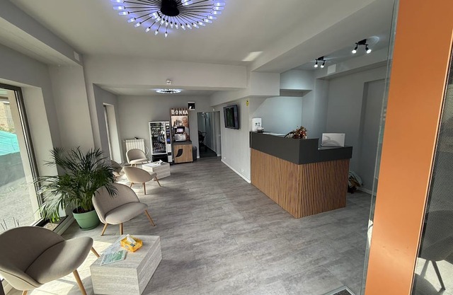 FLY & STAY AT GEORGE'S