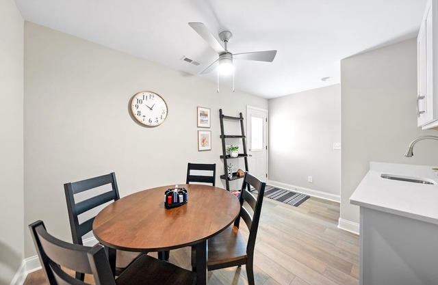 Adam's Downtown Retreat w/Rooftop Access