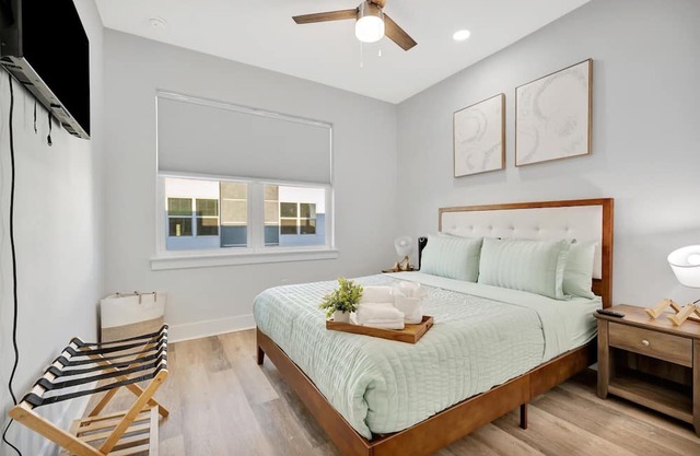 4br3ba Modern Sleeps 10 8 Minutes to Raymond James