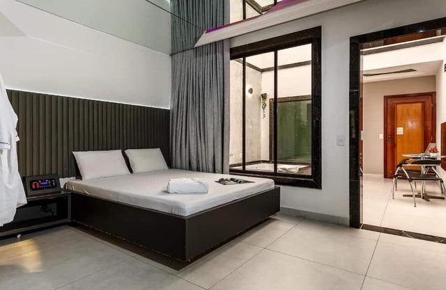 Status Elegance Hotel