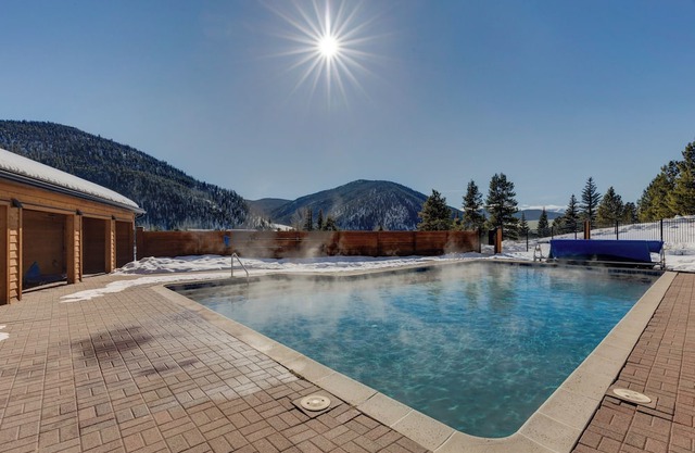 Tennis Townhome #1327 : 2, 225