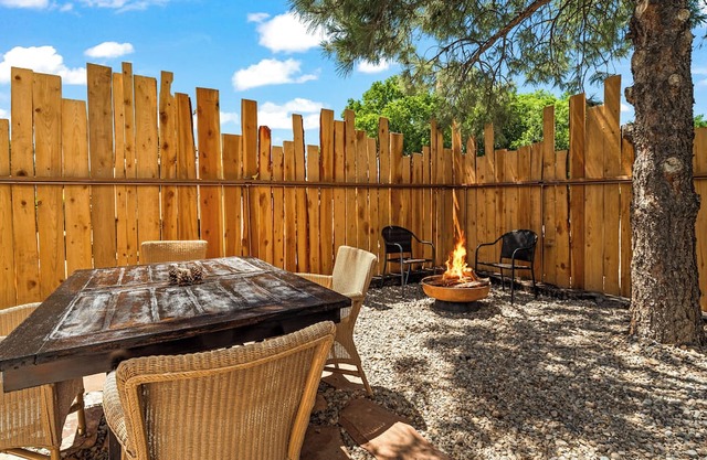 LUXX LODGE Glamping and Taos RV Park