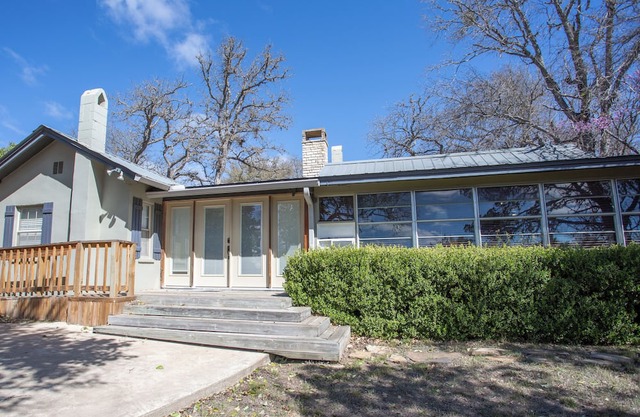Hill Country Retreat 2 Bedroom 2 Bath