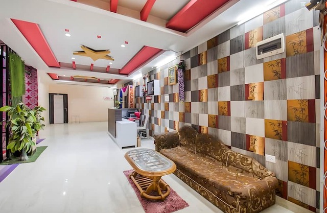 HOTEL PRADHAN INN