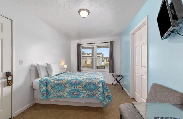 The Lakeview Motel