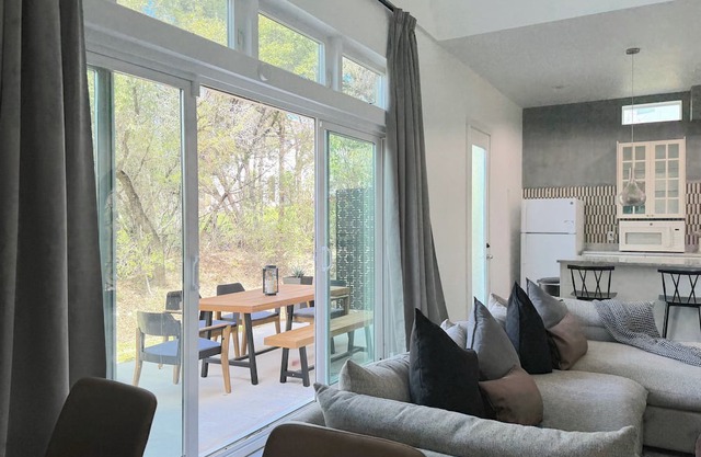 Villa with easy access to Lake Travis