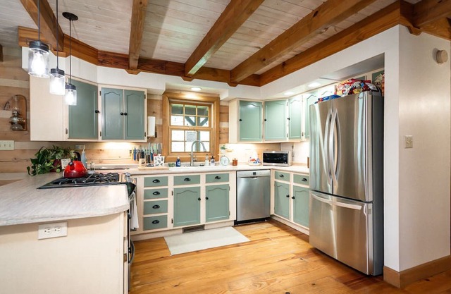Secluded Cabin on Private 6 Acres w/ 2 Waterfalls & 4 Streams Near Brevard