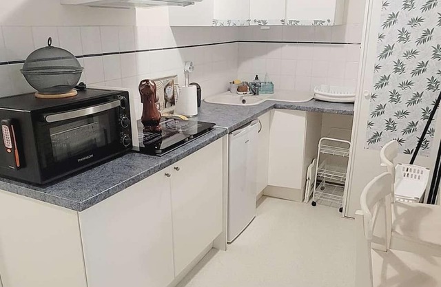 Apartment for 2 to 4 people with a shaded balcony in Mimizan