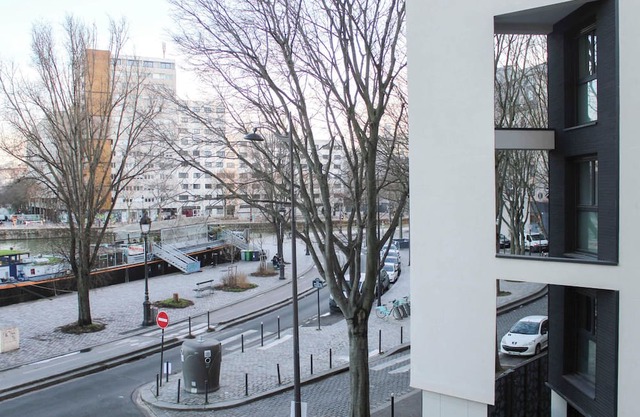 Bright T2 near la Villette