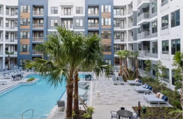 San Marco Luxe! 1BR w/ Pool & Private Patio - Steps to Shops & Stadium