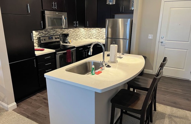 Blue Ash 2 bedroom 2 bath with 1200 Square Feet of living space!