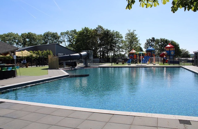 Nice Chalet With Dishwasher in a Holiday Park