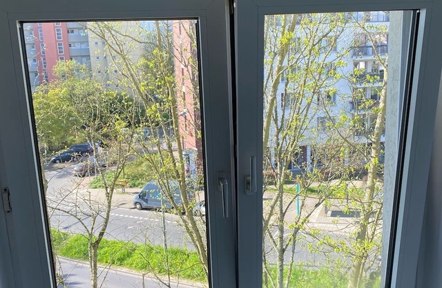 Moderne und Komfortable Zimmer - Neue Möbel und Orthopedischen Bett.