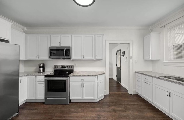 Pine Street Songwriters Retreat