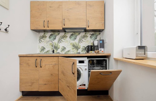 Apartment Near the Old Town by Renters