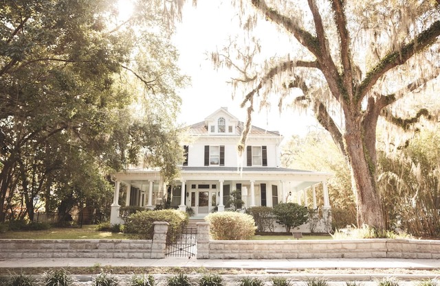 Grand Beauty in Historic District! Walking distance to downtown.