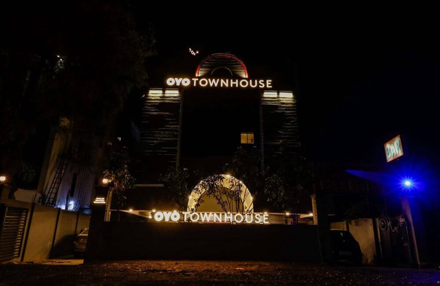 Townhouse 1352 Hotel Satya