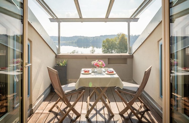 Apartamento estudio "Loggia" con vistas al lago, jardín privado y Wi-Fi
