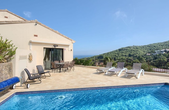 Villa 'Convent' con vistas al mar, Wi-Fi y aire acondicionado