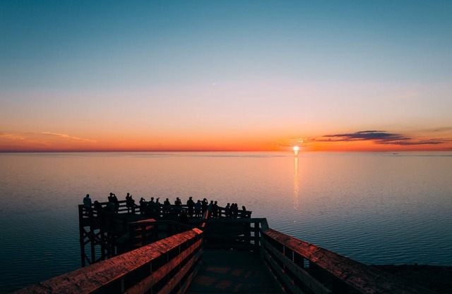 4BDR Home with Games Fire Places & More