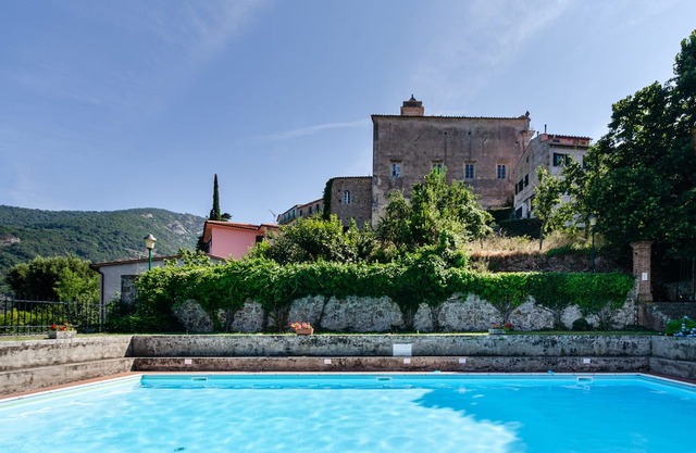 Historic charme with swimming pool & WiFi