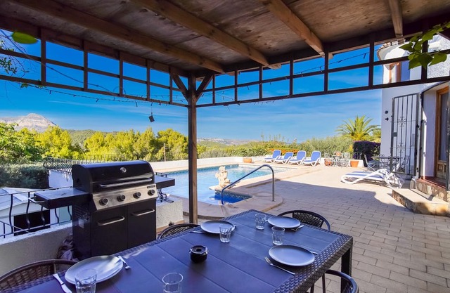 Don't miss out on exquisite 5-bedroom, 4-bathroom villa with stunning views.
