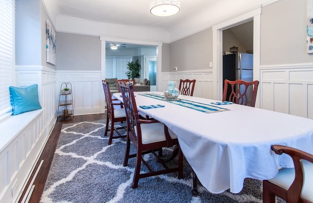 CoZ 5 Bedroom Home On Ashbury