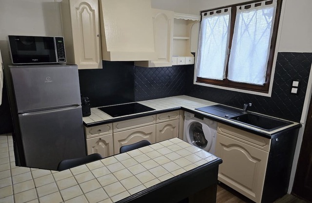 Maison Paris, Vallée Village, Disney & Astérix