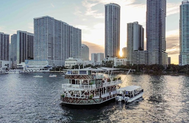 Luxury 150 ppl Party Yacht