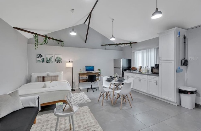 ★ Studio In nice Neighborhood near Ontario Airport