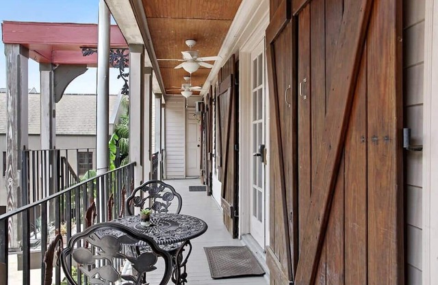 Haunted Marigny Mansion- 10 bedrooms!