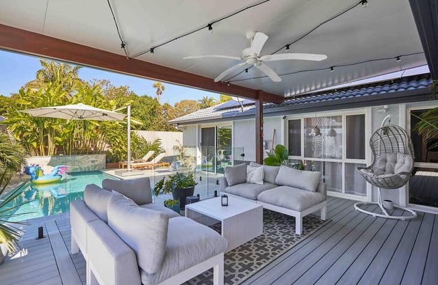 Resort living in Burleigh