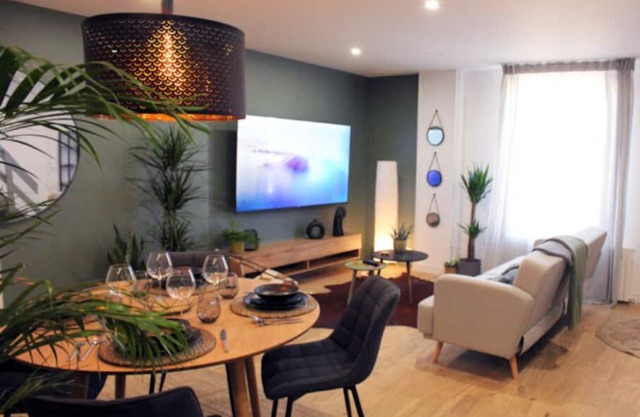 Nemours Centrale, Duplex n°4 (55m2), parfait pour 4 personnes, TER Paris (1h15)