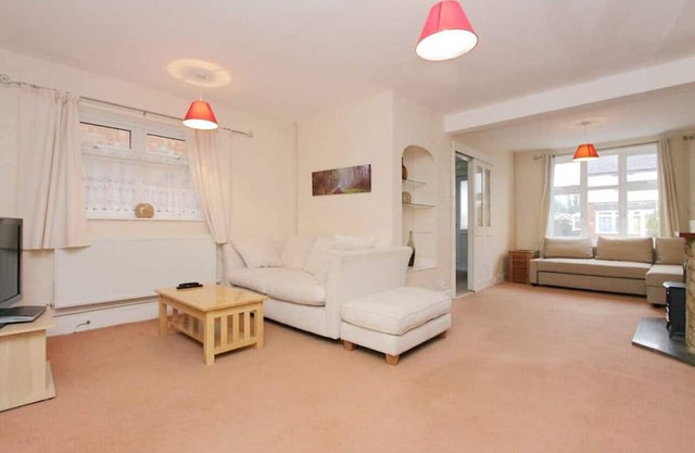 Large cosy house ideal for corporate lets