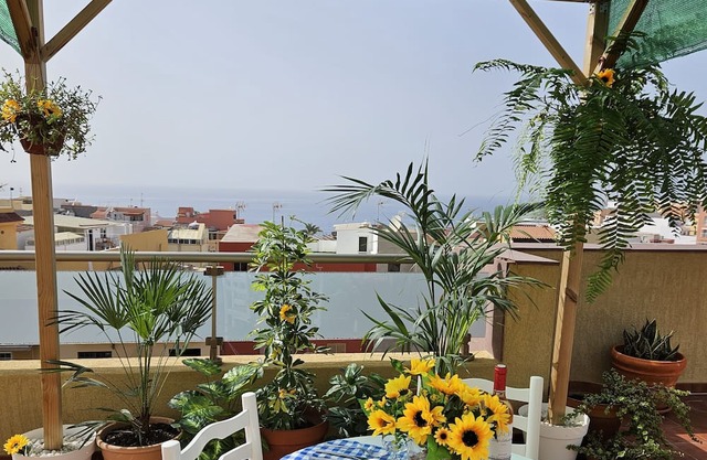 Apartamento de vacaciones 'Ático Alcala Bella Vista' con vistas al mar, balcón y Wi-Fi