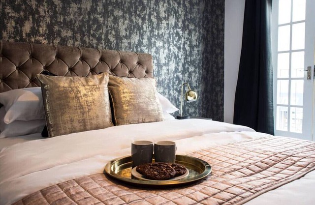 2 Bedroom Apt Leamington Spa Hosted By Golden Key