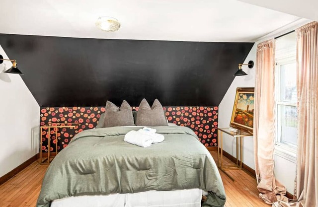 3 Bed Home Across From Park